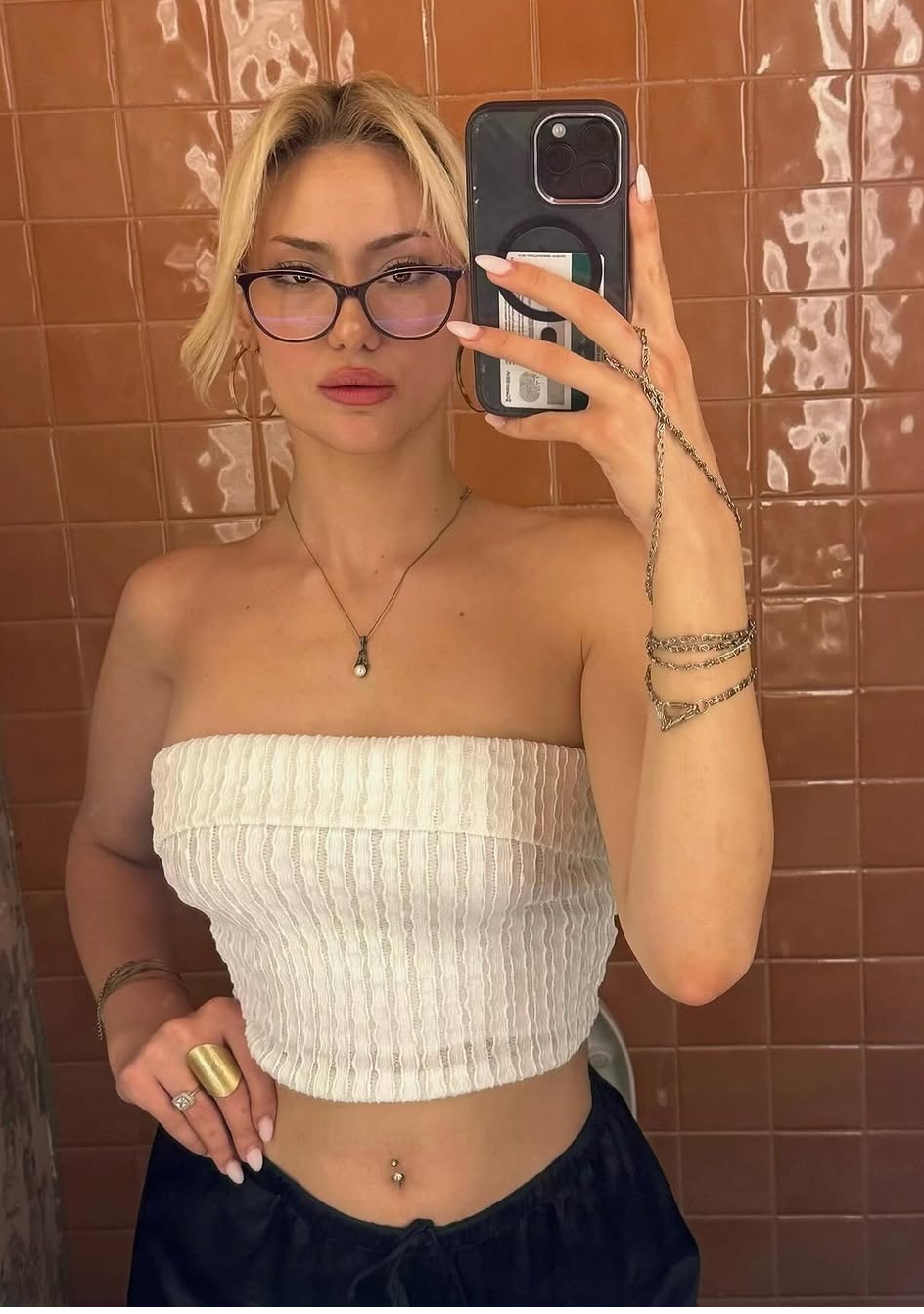Emek Rahatlatıcı Bayan Escort Bayan Ceren